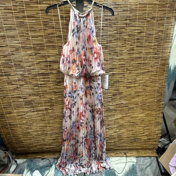 Sam and Jess Floral Sleeveless Evening Gown, size 8, Pink - Picture 2 of 3